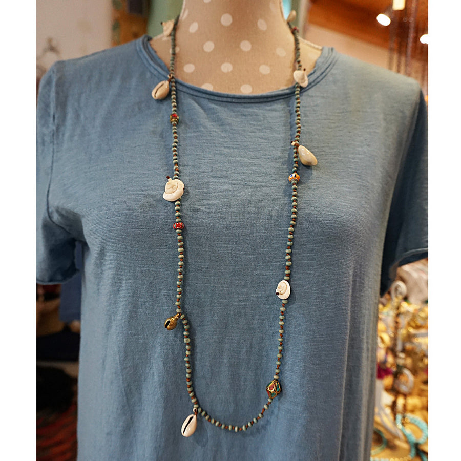 BLUE WOODEN BEADS NECKLACE