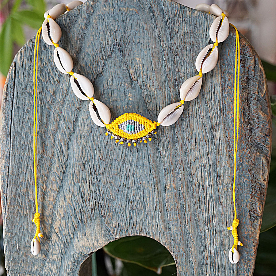 EVIL EYE NECKLACE WITH SHELLS